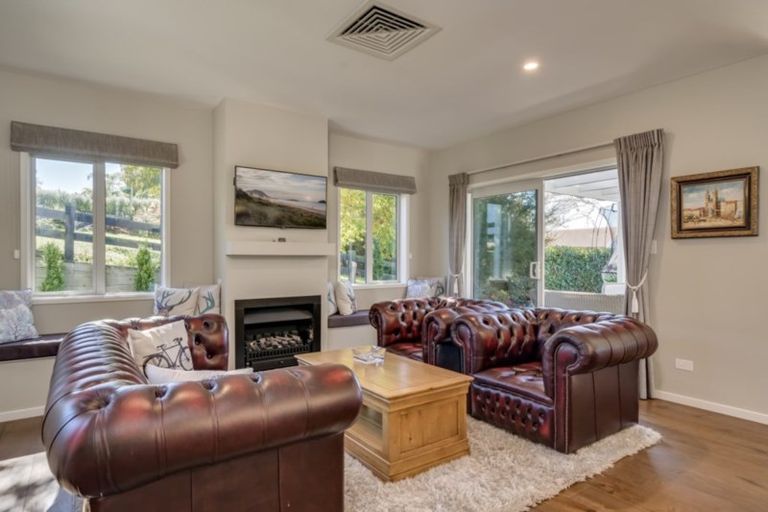 Photo of property in 5 Avocado Lane, Bethlehem, Tauranga, 3110