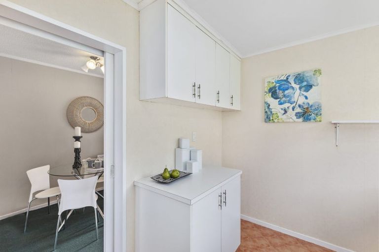 Photo of property in 16 Wagon Road, Stokes Valley, Lower Hutt, 5019