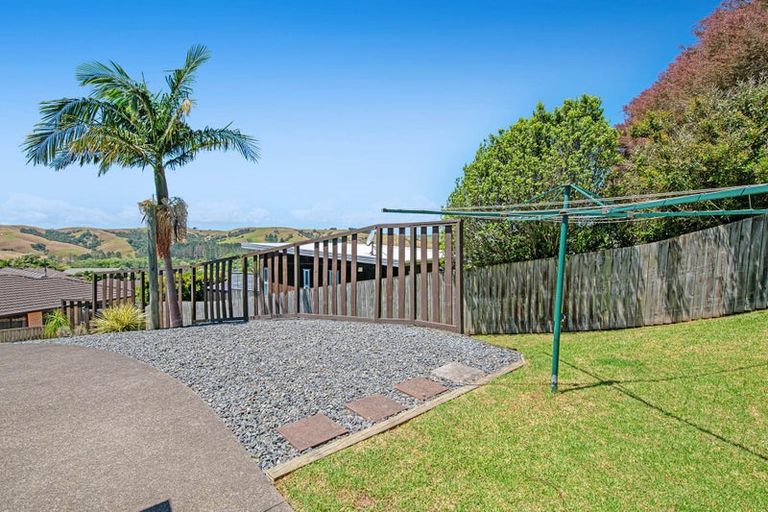 Photo of property in 31 Te Kauri Place, Helensville, 0800