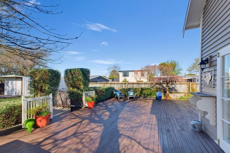 Photo of property in 40 North Parade, Richmond, Christchurch, 8013