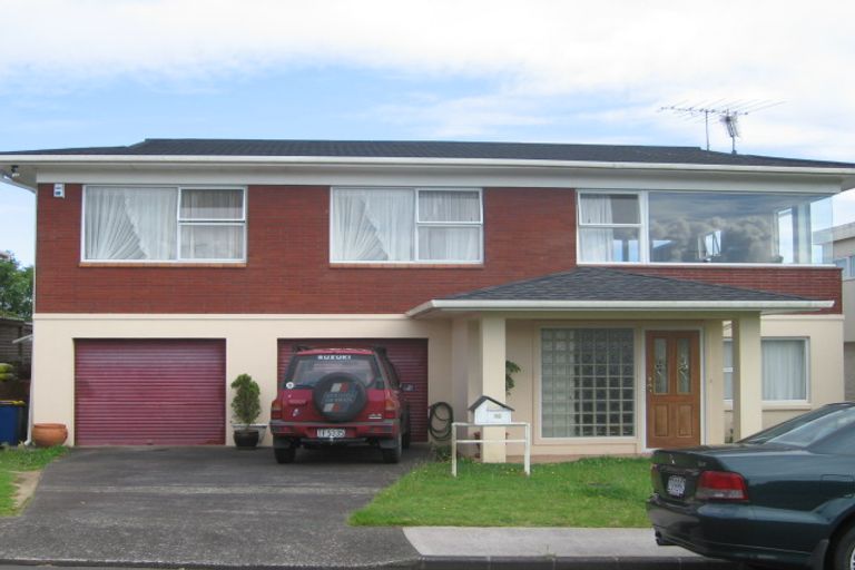 Photo of property in 12 Mcbreen Avenue, Northcote, Auckland, 0627