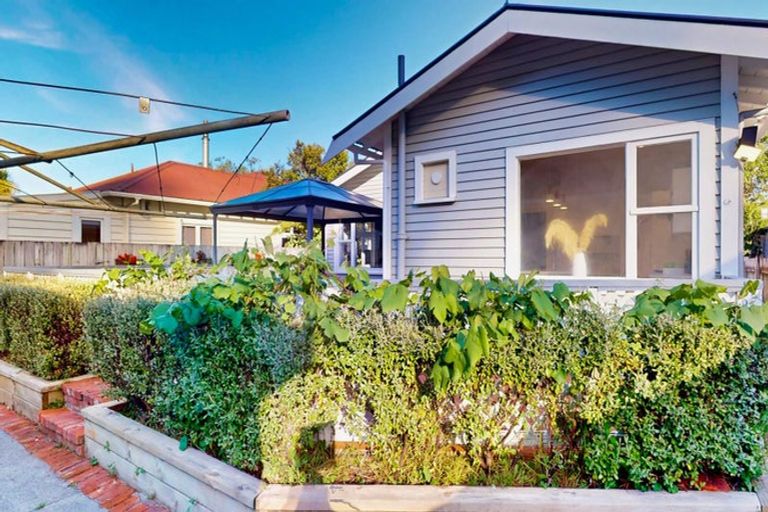 Photo of property in 51 Pharazyn Street, Melling, Lower Hutt, 5010