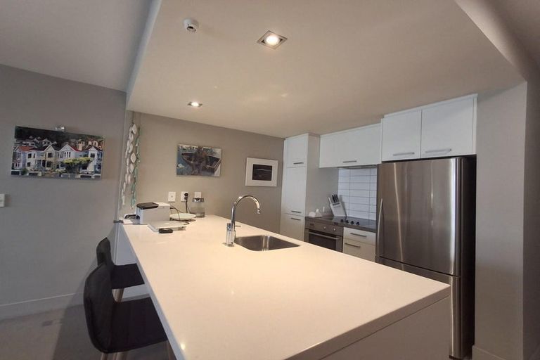 Photo of property in The Capital, 22/370 Oriental Parade, Oriental Bay, Wellington, 6011