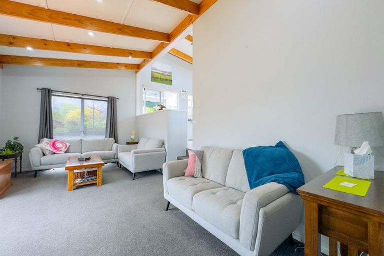 Photo of property in 1 Ohinemuri Place, Paeroa, 3600