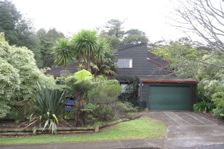 Photo of property in 15 Chrisarda Place, Red Hill, Papakura, 2110