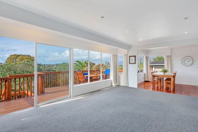 Photo of property in 131 Forrest Hill Road, Forrest Hill, Auckland, 0620