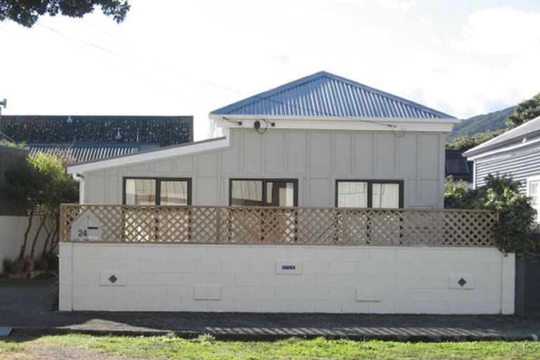 Photo of property in 24 Makaro Street, Eastbourne, Lower Hutt, 5013