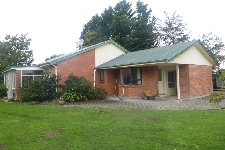 Photo of property in 99 Templer Street, Geraldine, 7992