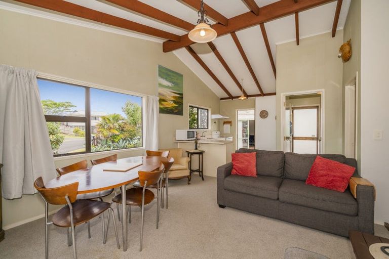 Photo of property in 1 Norfolk Place, Tairua, 3508