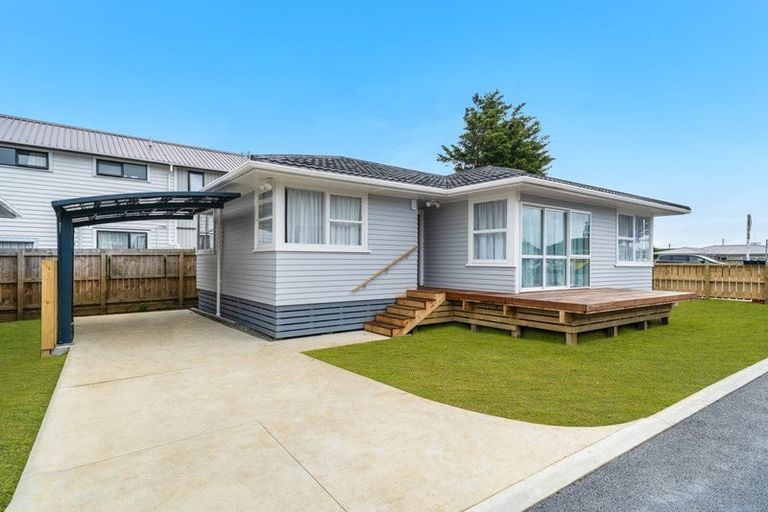 Photo of property in 468a Massey Road, Mangere East, Auckland, 2024