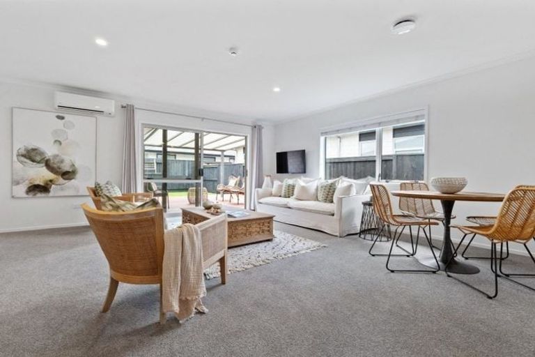 Photo of property in 114 Penetaka Heights, Pyes Pa, Tauranga, 3112