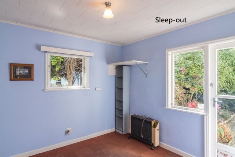 Photo of property in 53 Puriri Road, Waikanae, 5036