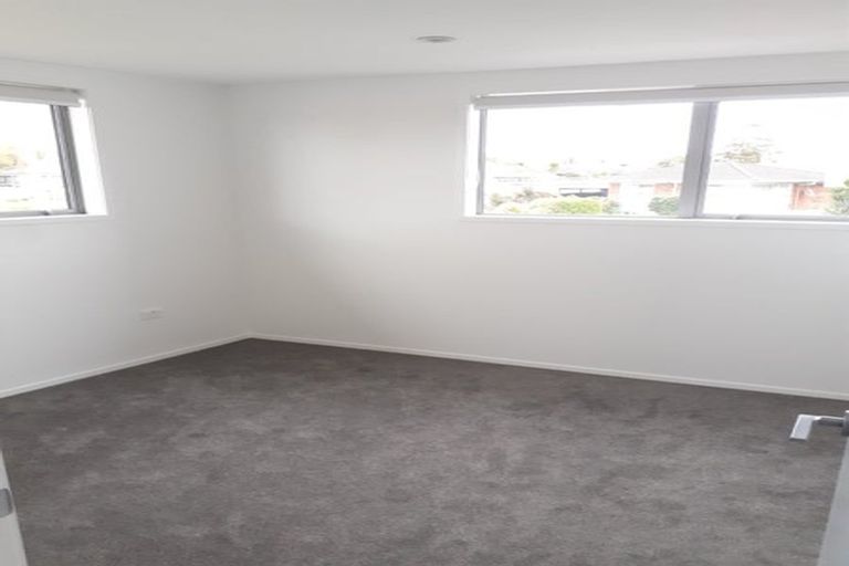 Photo of property in 3/7 Flanshaw Road, Te Atatu South, Auckland, 0610