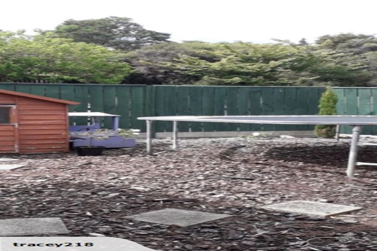 Photo of property in 2 Monarch Grove, Maoribank, Upper Hutt, 5018