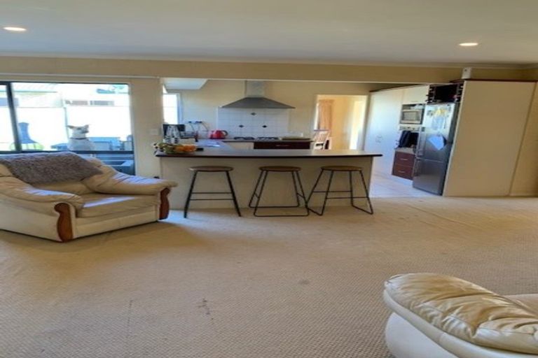 Photo of property in 10 Sayes Close, East Tamaki, Auckland, 2013