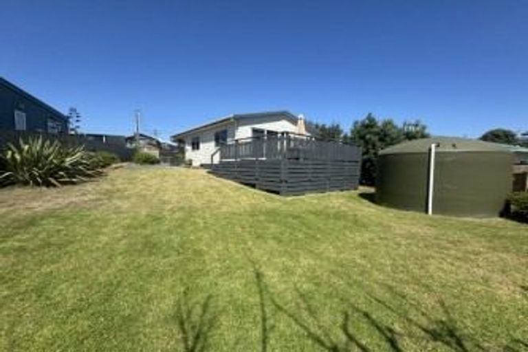 Photo of property in 85 Kahukura Avenue, Waitarere Beach, Levin, 5510