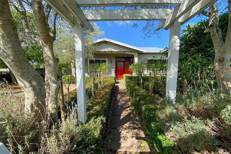 Photo of property in 429 High Street South, Carterton, 5713