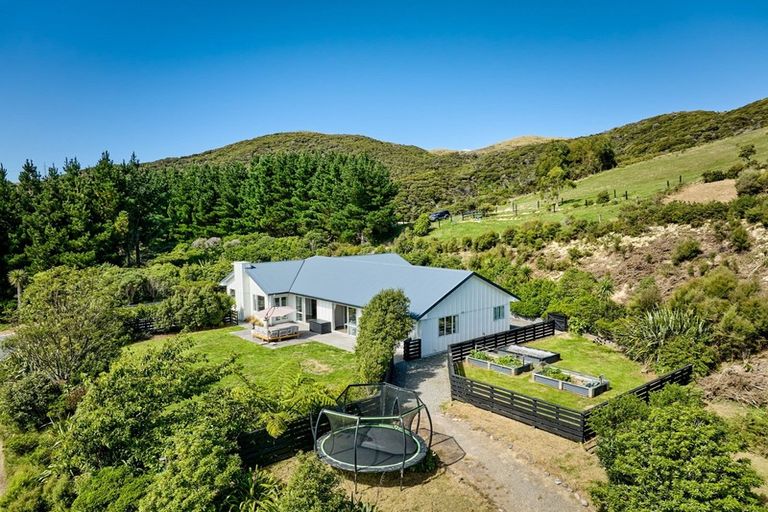 Photo of property in 199 Harris Road, Judgeford, Porirua, 5381