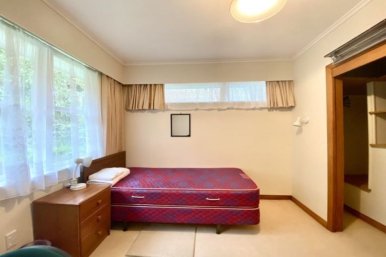 Photo of property in 1 Kohima Drive, Khandallah, Wellington, 6035