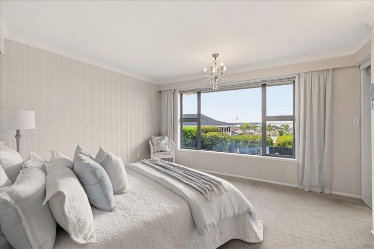 Photo of property in 13 Tirinui Crest Road, Otumoetai, Tauranga, 3110