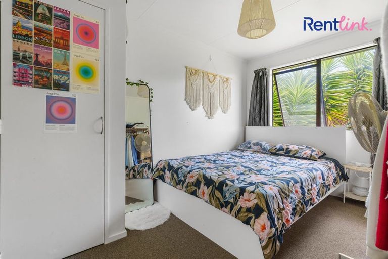 Photo of property in 43a Lyn Grove, Papamoa Beach, Papamoa, 3118