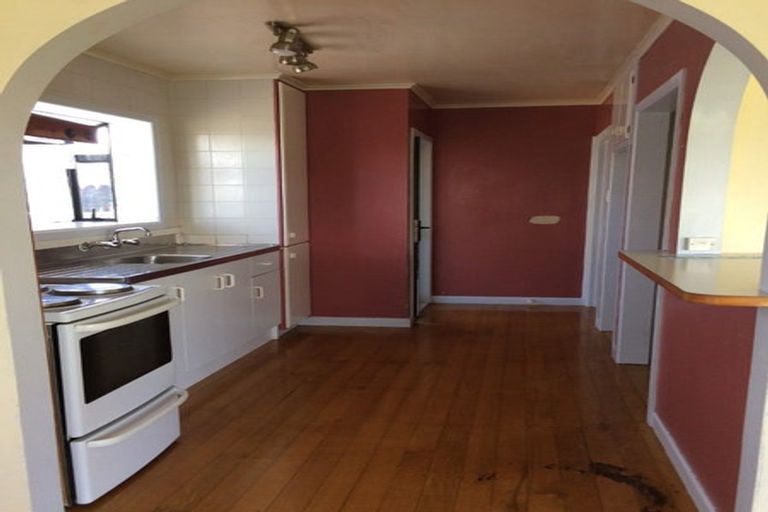 Photo of property in 1/120 Archibald Road, Kelston, Auckland, 0602