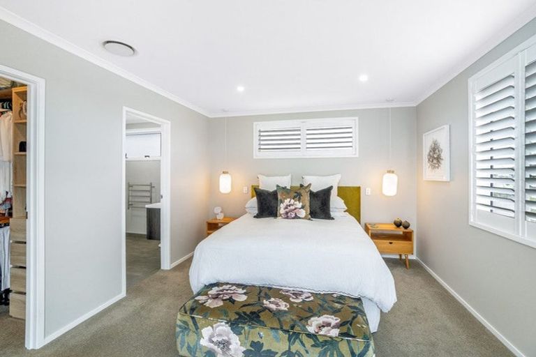 Photo of property in 48a Amorino Drive, Red Beach, 0932