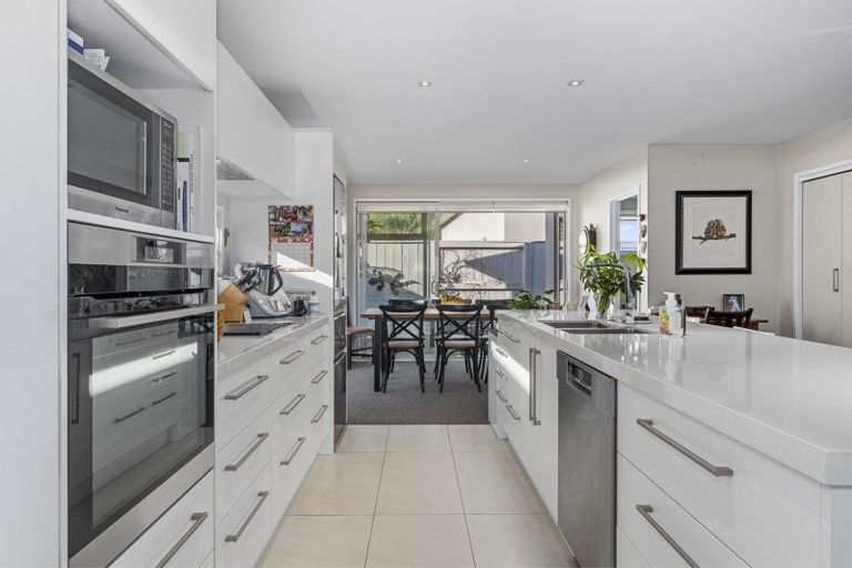 Photo of property in 16 Saint Pauls Drive, Brookfield, Tauranga, 3110