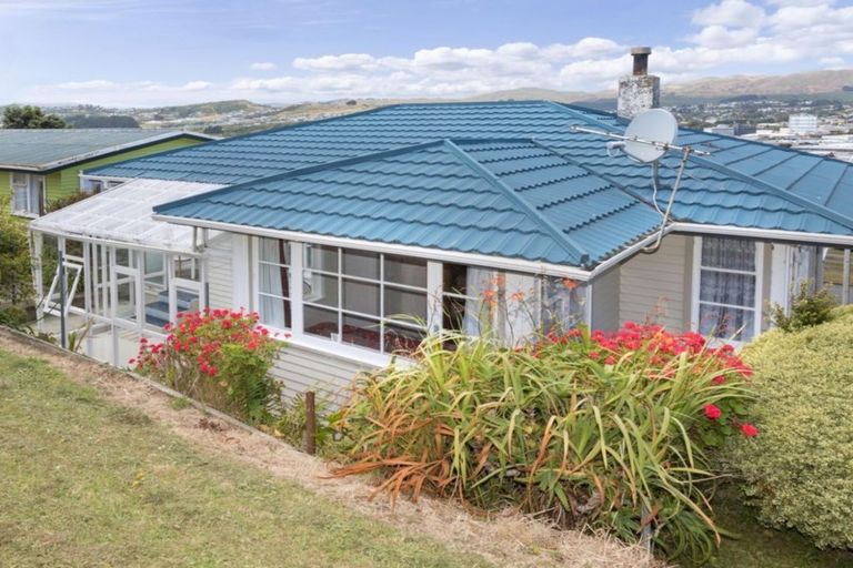 Photo of property in 69 Kotuku Street, Elsdon, Porirua, 5022