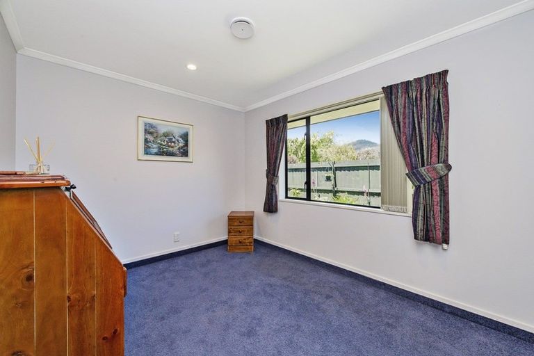 Photo of property in 60 Mauger Drive, Heathcote Valley, Christchurch, 8022