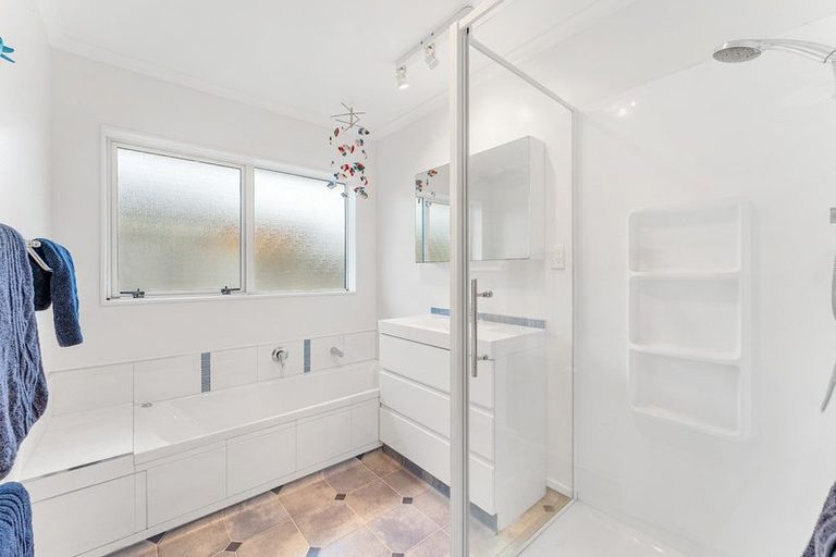 Photo of property in 22 Blake Boulevard, Papamoa Beach, Papamoa, 3118