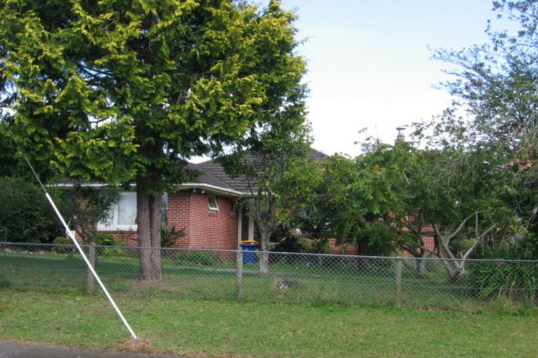 Photo of property in 38 Longburn Road, Henderson, Auckland, 0610