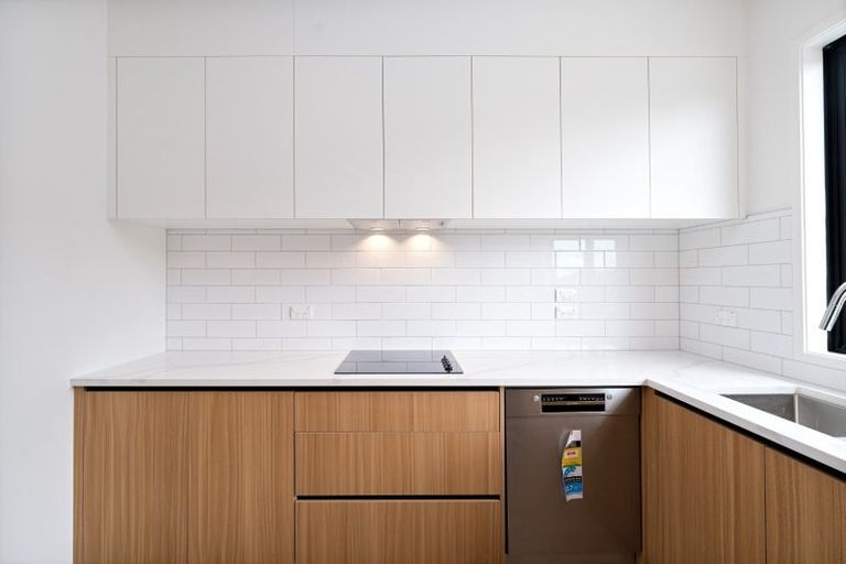 Photo of property in 8 Kautawa Lane, Massey, Auckland, 0614