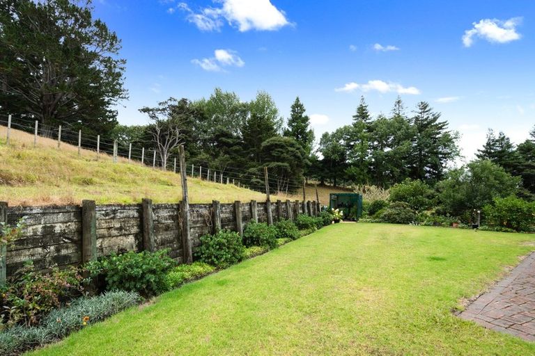 Photo of property in 97 Arrowsmith Road, Waitakere, Henderson, 0782