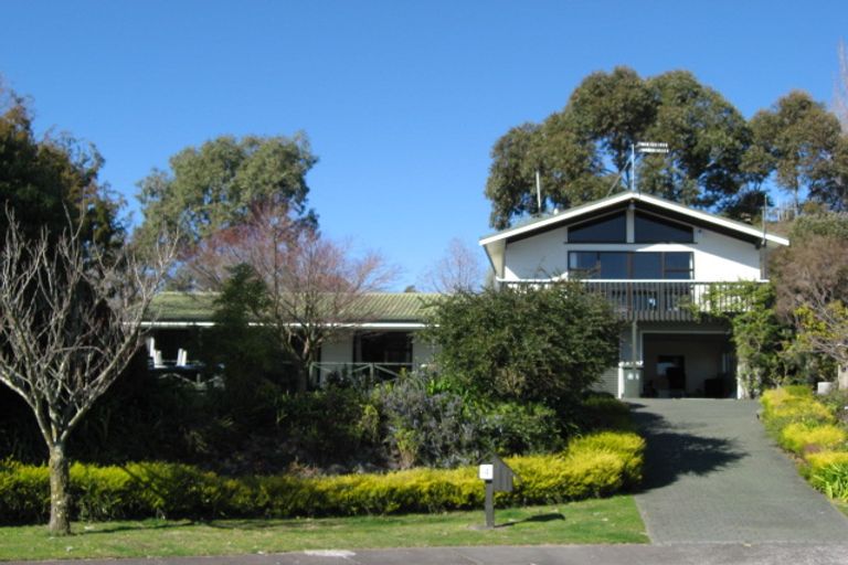 Photo of property in 4 Eglinton Place, Havelock North, 4130