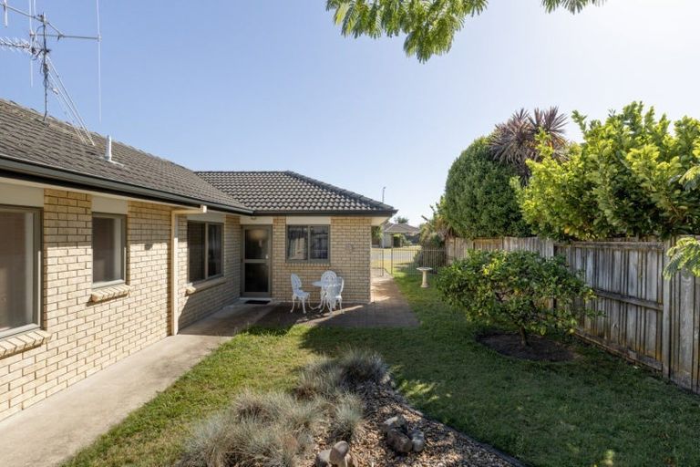 Photo of property in 54 The Gardens Drive, Papamoa Beach, Papamoa, 3118