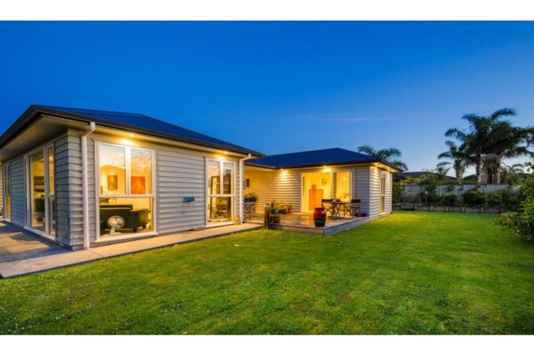 Photo of property in 127 Matua Road, Huapai, Kumeu, 0810