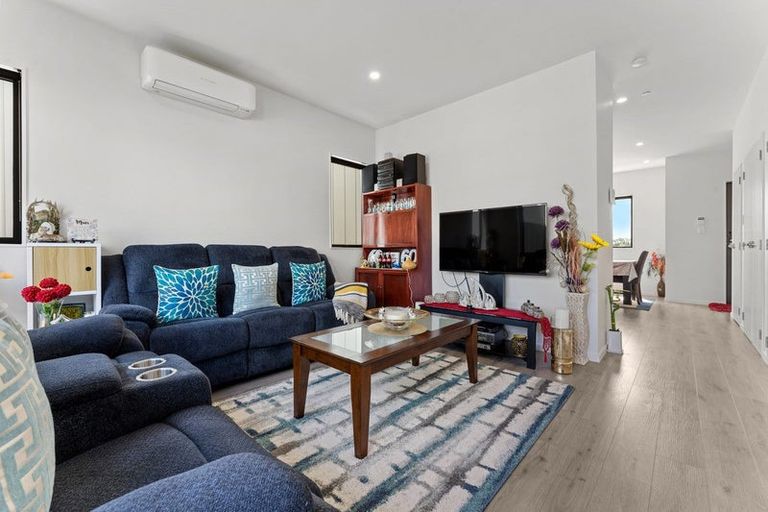 Photo of property in 37 Kairakau Street, Papakura, 2110