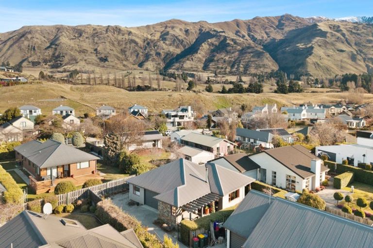 Photo of property in 11b Little Oak Common, Wanaka, 9305