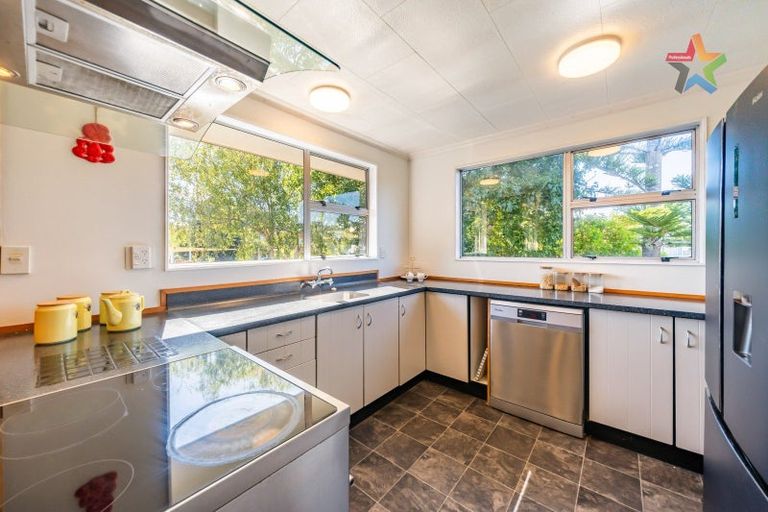 Photo of property in 172 Holborn Drive, Stokes Valley, Lower Hutt, 5019