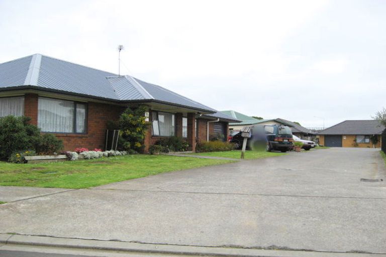 Photo of property in 11 Umu Place, Mangere, Auckland, 2022