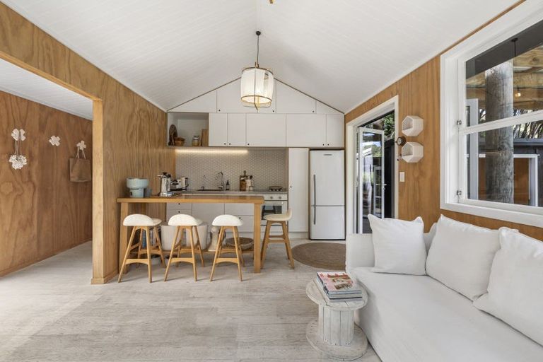 Photo of property in 10 Pearl Street, Mangawhai Heads, Mangawhai, 0505