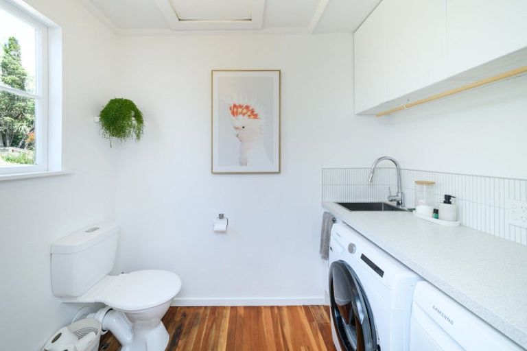 Photo of property in 75 Ruamahanga Crescent, Terrace End, Palmerston North, 4410