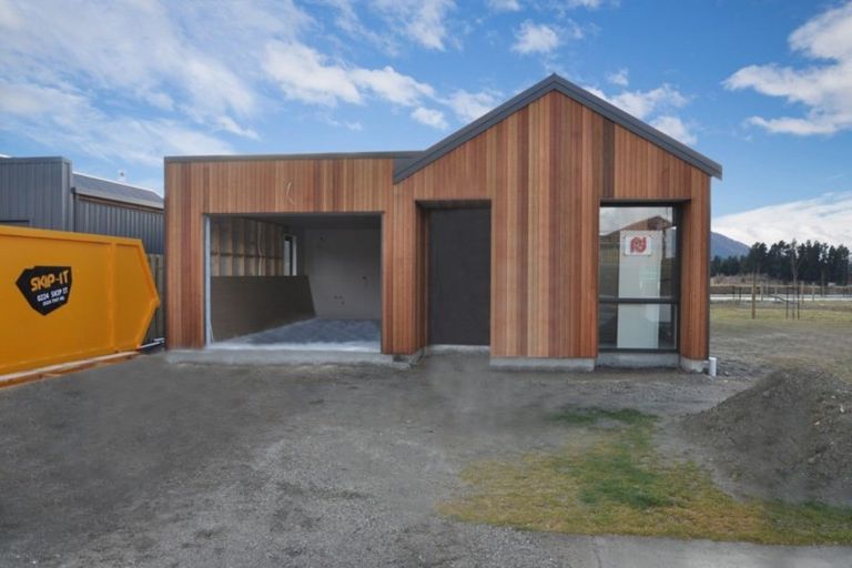 Photo of property in 34 Obelisk Street, Wanaka, 9305