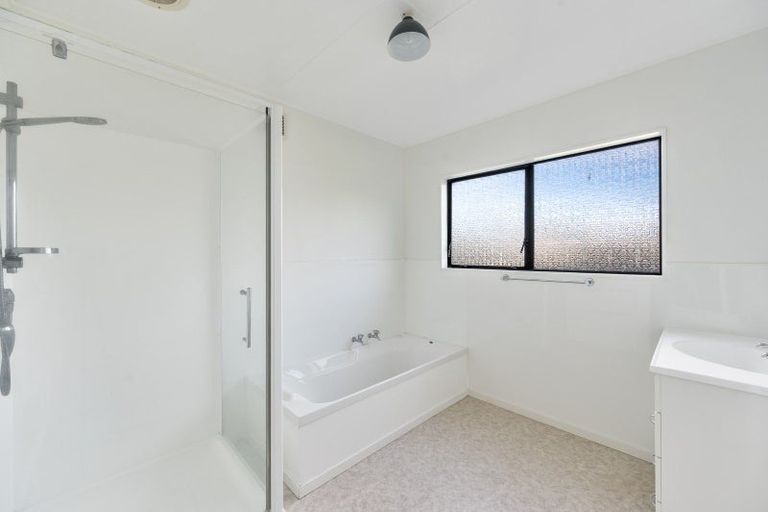 Photo of property in 305 Kennedy Road, Onekawa, Napier, 4110