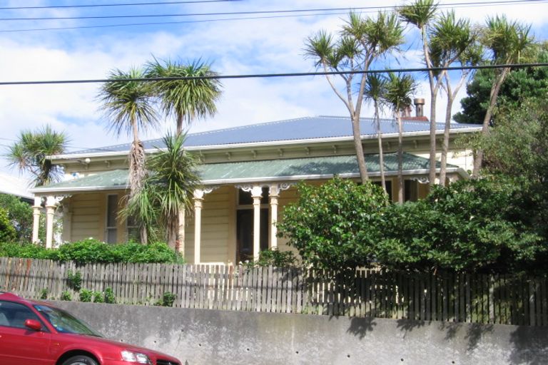 Photo of property in 82 Russell Terrace, Berhampore, Wellington, 6023