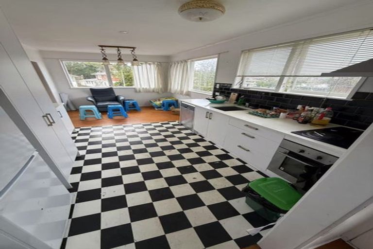 Photo of property in 6 Arosa Place, Forrest Hill, Auckland, 0620