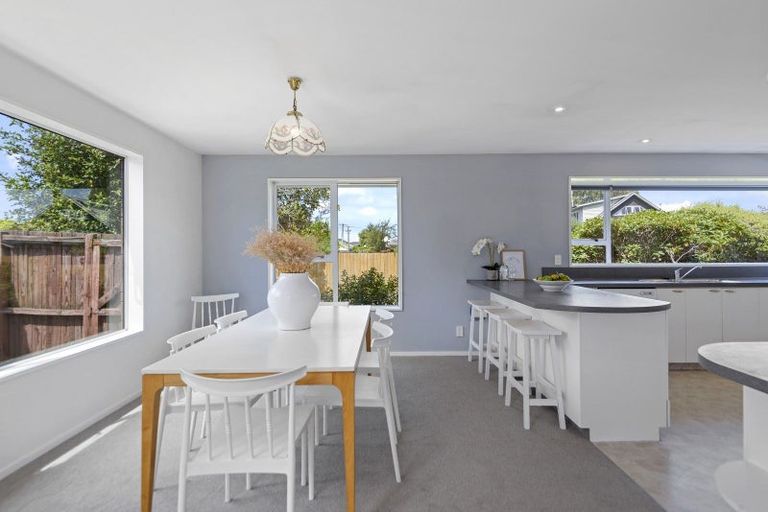 Photo of property in 8 Patricia Place, Harewood, Christchurch, 8051