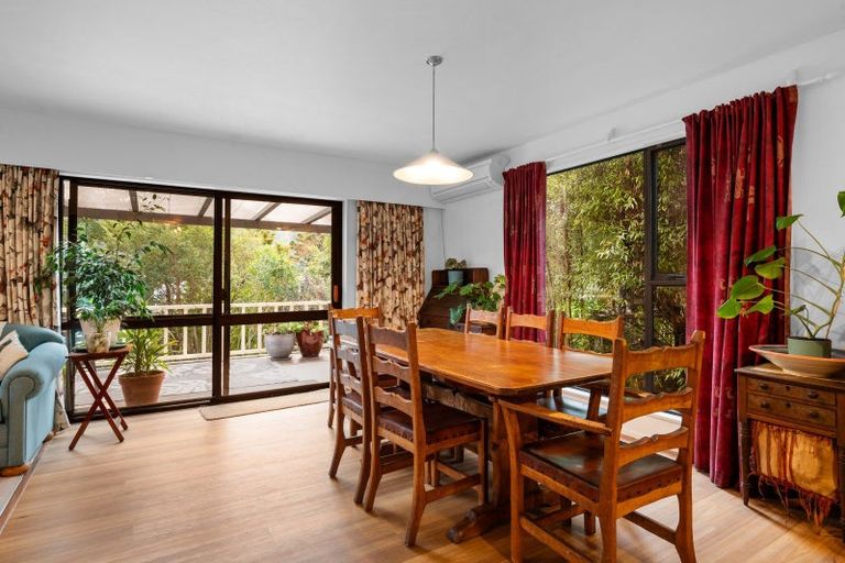 Photo of property in 34 Milton Terrace, Picton, 7220