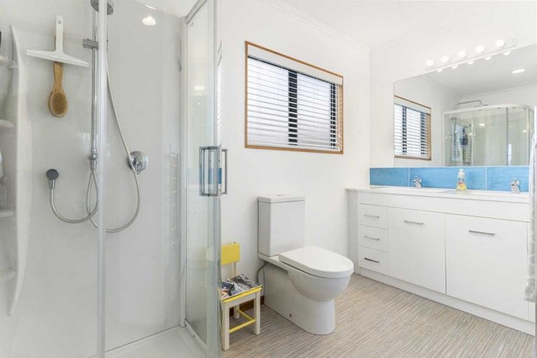 Photo of property in 66 Bay Vista Drive, Red Beach, 0932